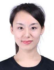 微笑的女人
描述已自动生成